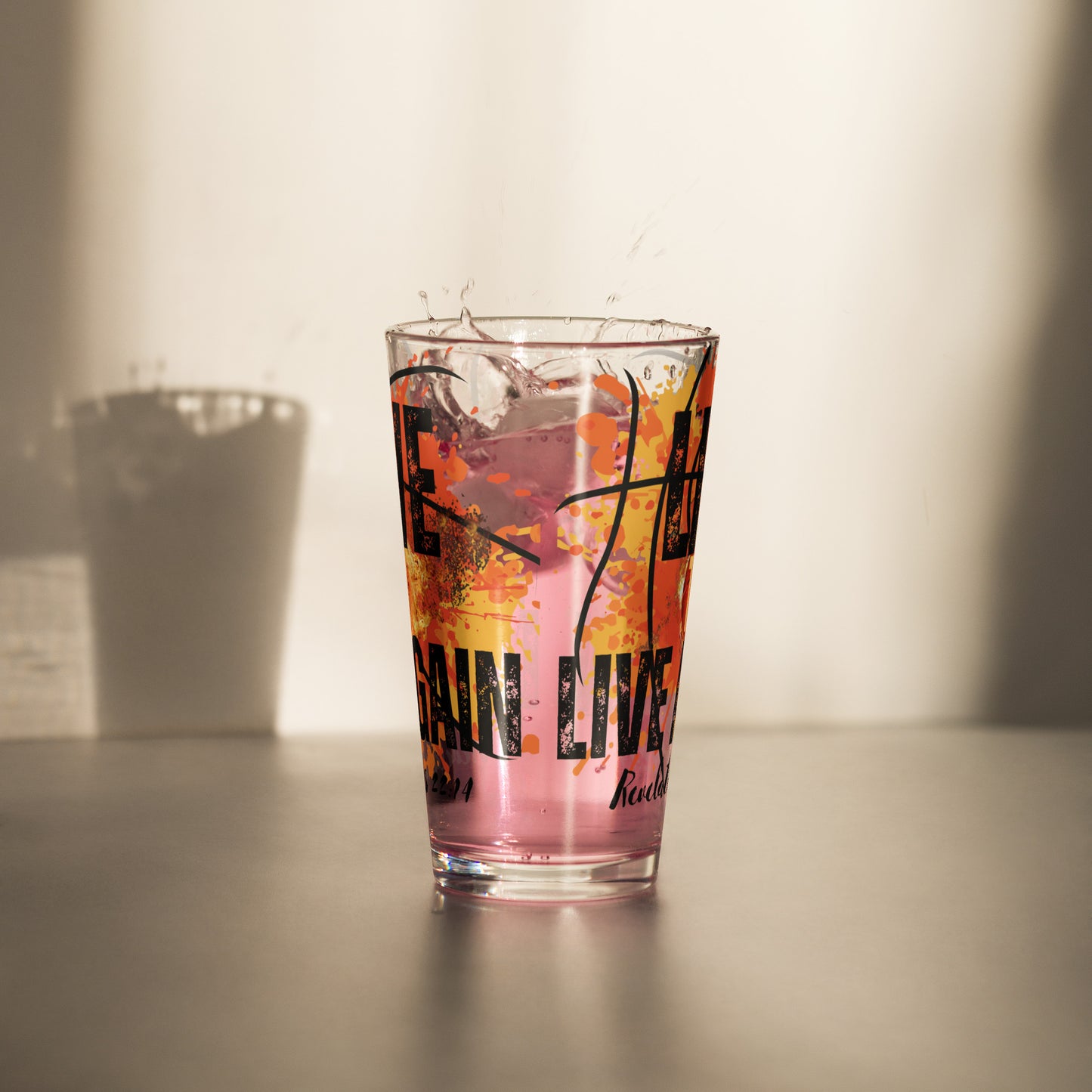 Shaker pint glass